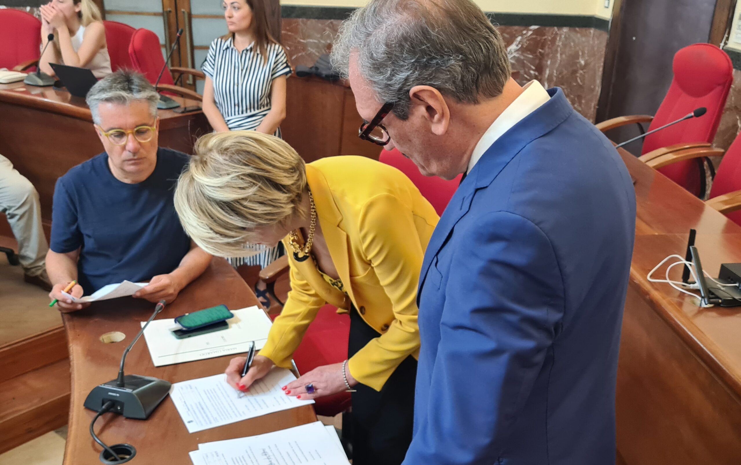 Comune di Vibo, passaggio di consegne tra la Limardo e Romeo. Convocato ufficialmente il primo Consiglio – Foto