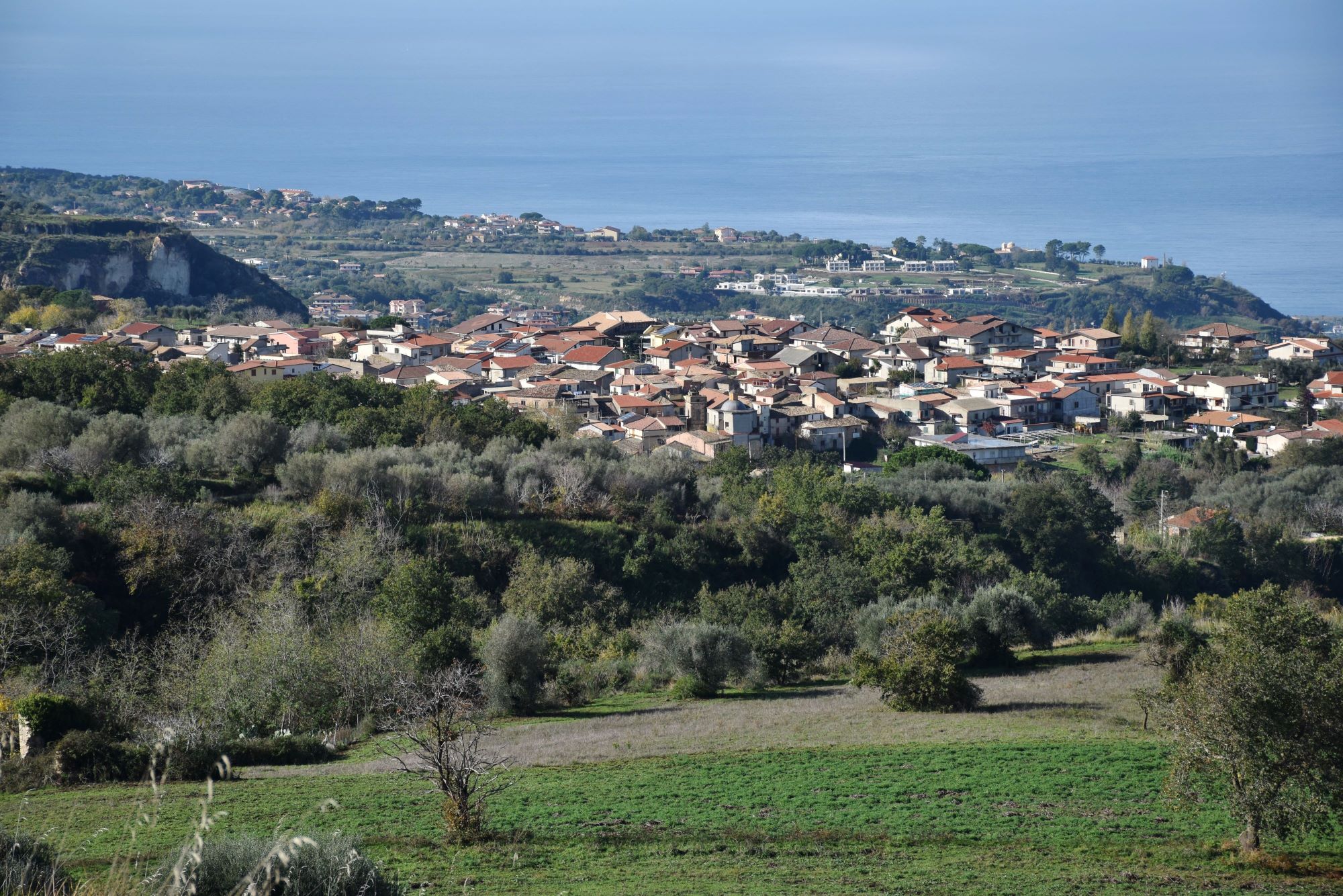 Al via la mostra fotografica “Tra persistenze e trasformazioni –  La campagna e il paesaggio a Zaccanopoli”