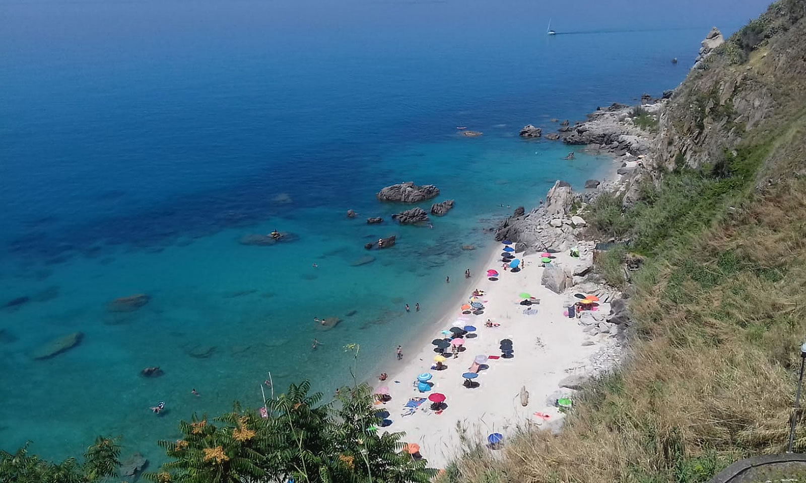 Stagione balneare 2025, la Regione Calabria punta  fare vivere il mare tutto l’anno: ecco come