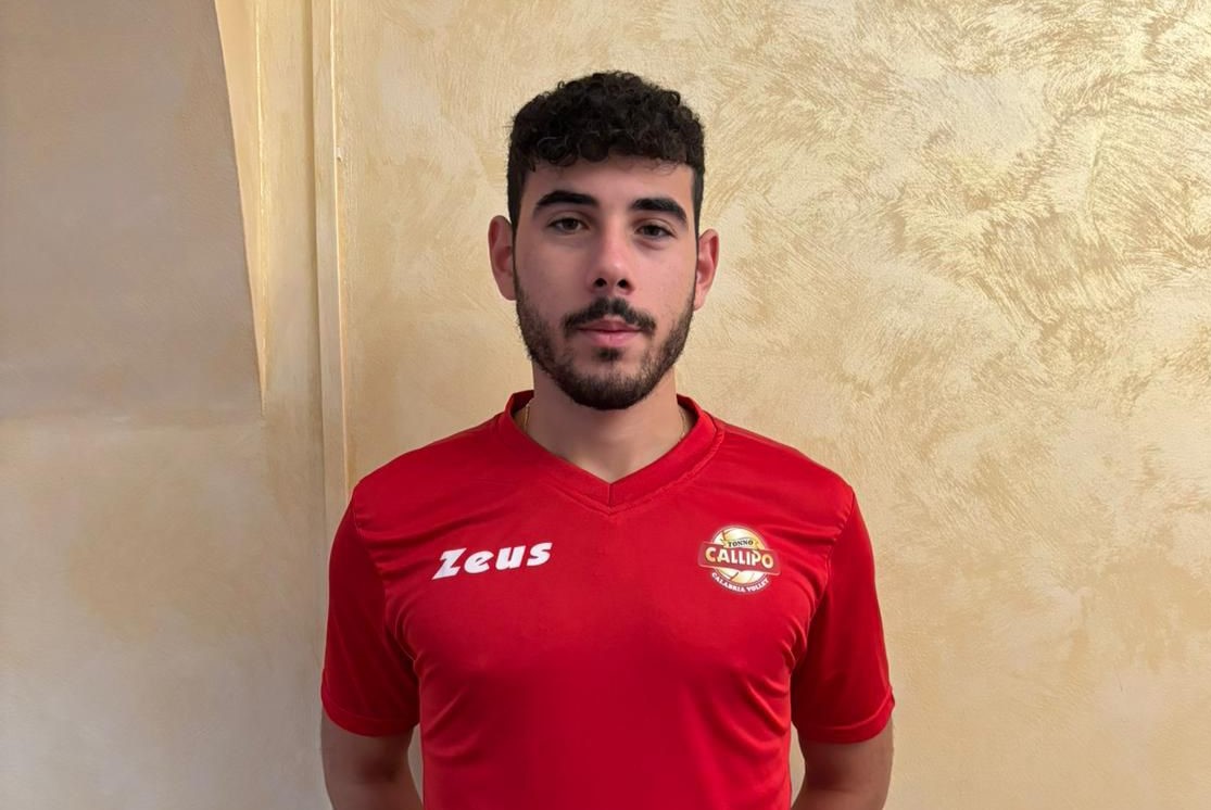 Pallavolo maschile, in casa della Tonno Callipo arriva lo schiacciatore Raffaele Zangari