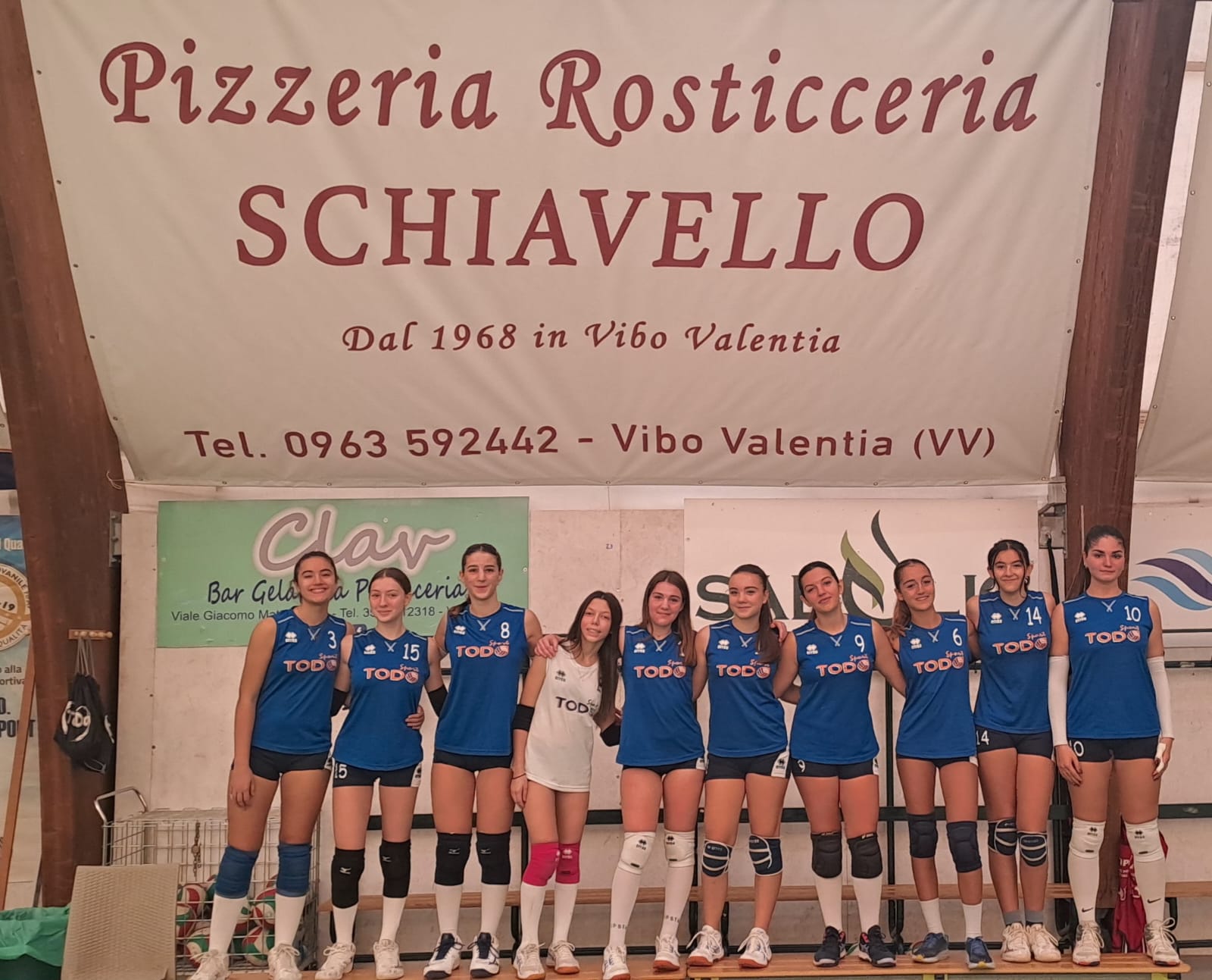 Volley Under 16 femminile, prima vittoria per le ragazze della Pizzeria Schiavello Vibo