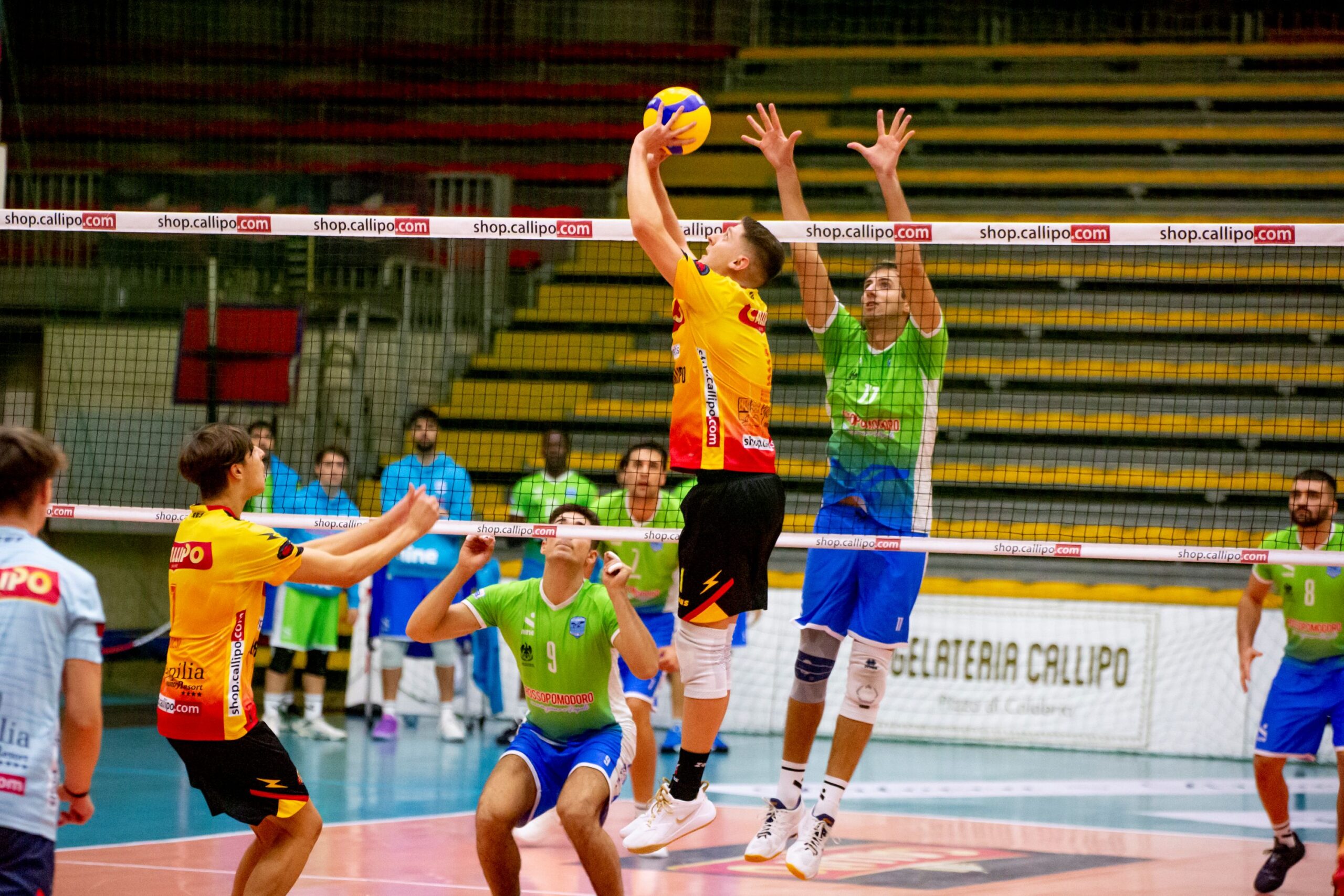 Volley Serie B maschile, trasferta siciliana per la Tonno Callipo. Bisotto: «Vogliamo continuare la striscia positiva»