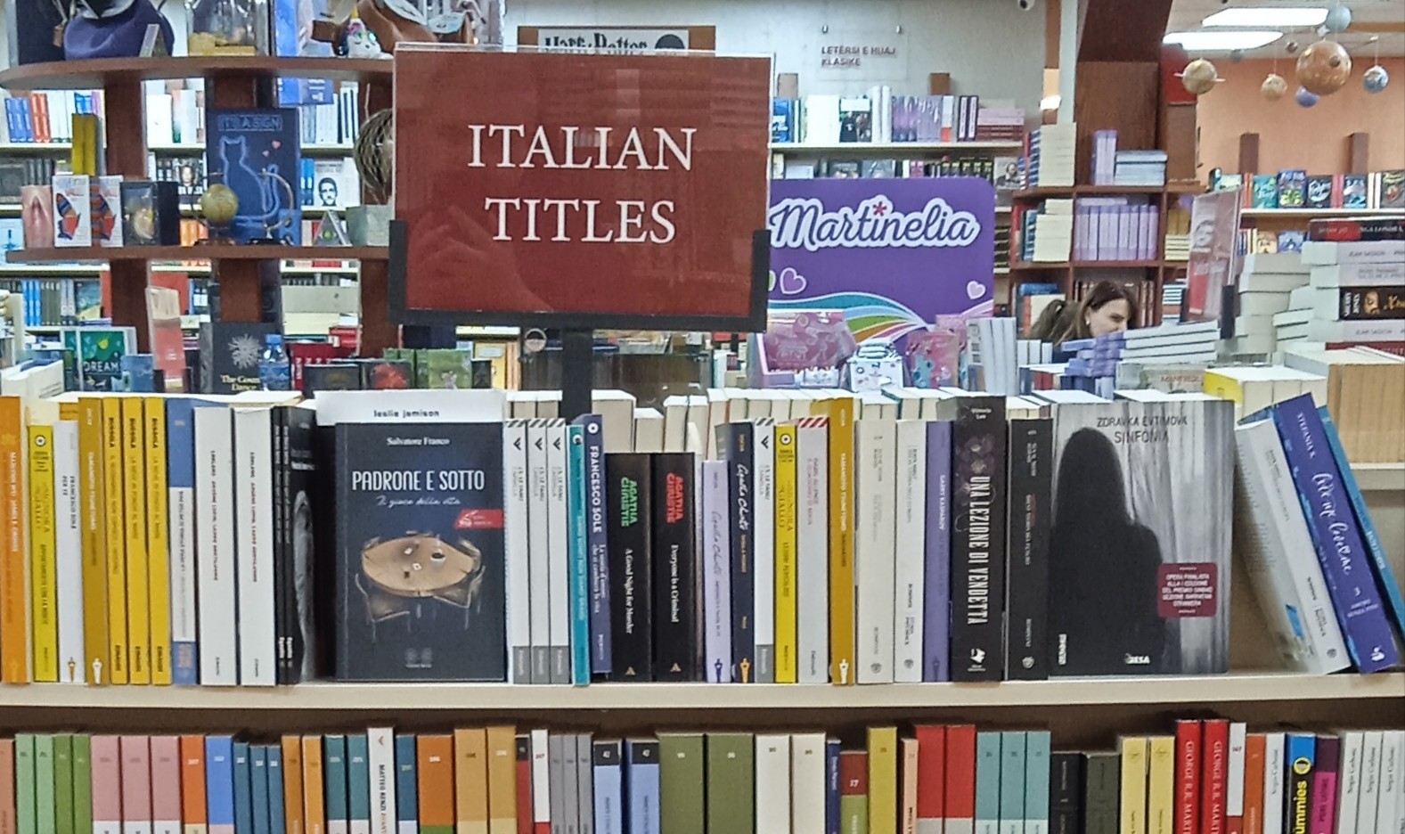 Tirana, in libreria anche i libri pubblicati dalla casa editrice vibonese Edizioni Beroe