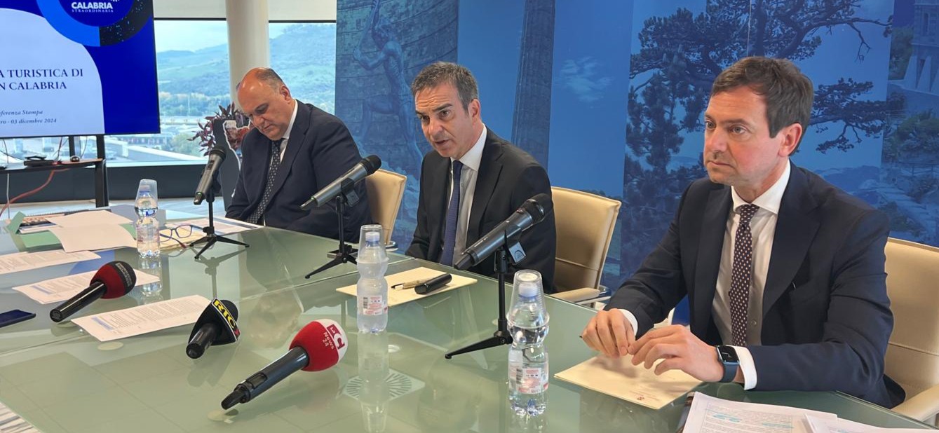 Accoglienza turistica, la Regione Calabria presenta bandi per oltre 50 milioni: fondi a sostegno degli imprenditori