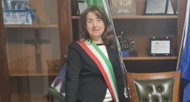 Il Ministero dell’Interno dice “no” allo scioglimento del Comune di Filadelfia, l’esultanza del sindaco