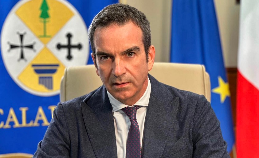 Occhiuto minaccia le dimissioni contro una proposta di legge del Pd