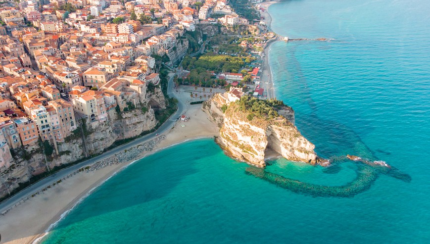 Tropea fra le migliori spiagge del mondo: Tripadvisor la premia