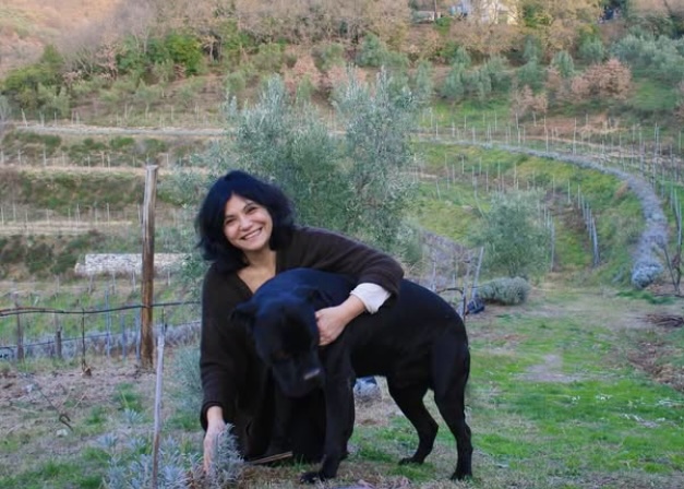 Raffaella Ciardullo: traduttrice in Mondadori, studiosa appassionata e oggi viticoltrice